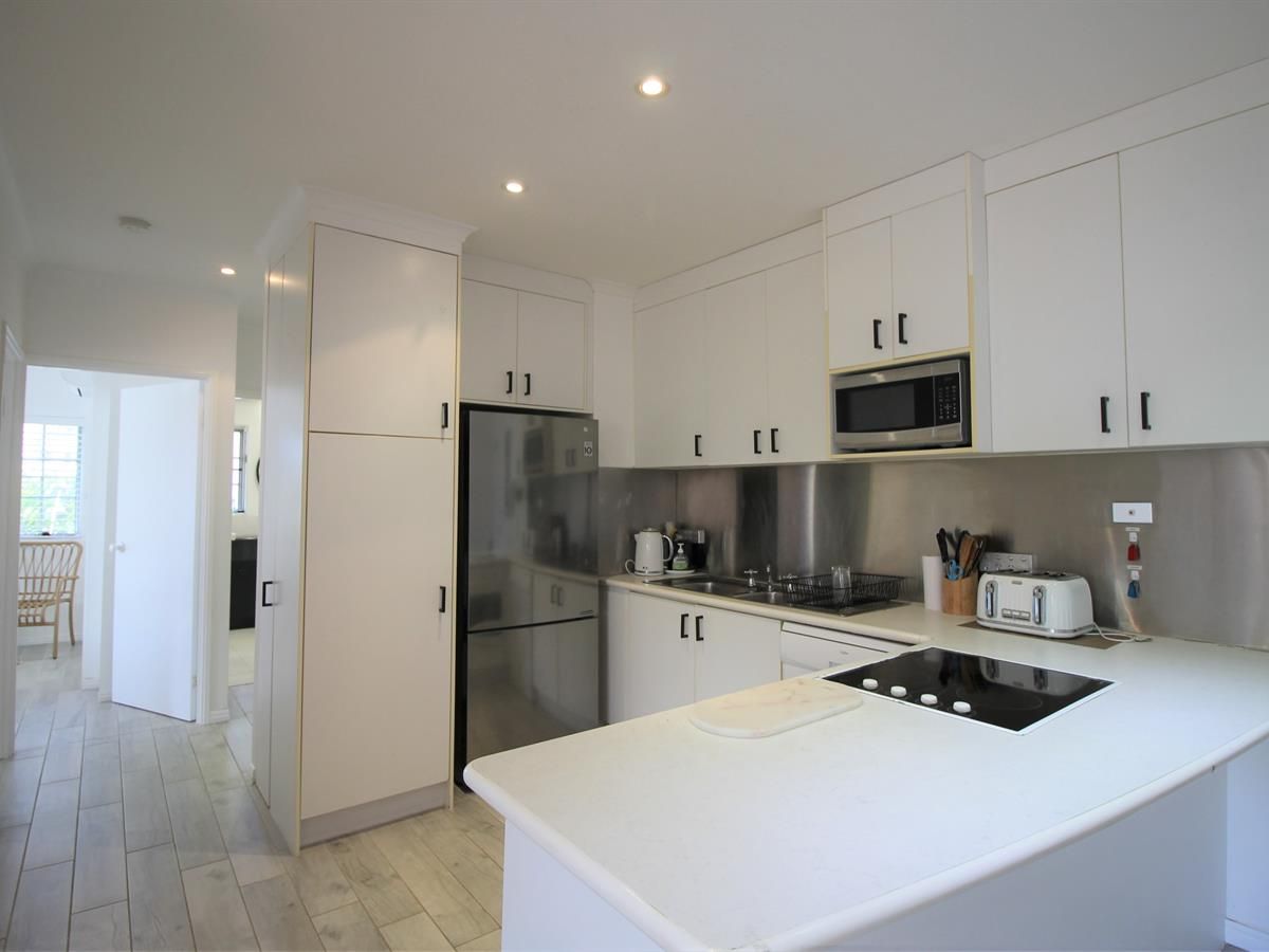 2 bedrooms Apartment / Unit / Flat in 17/327 Lake Street CAIRNS NORTH QLD, 4870