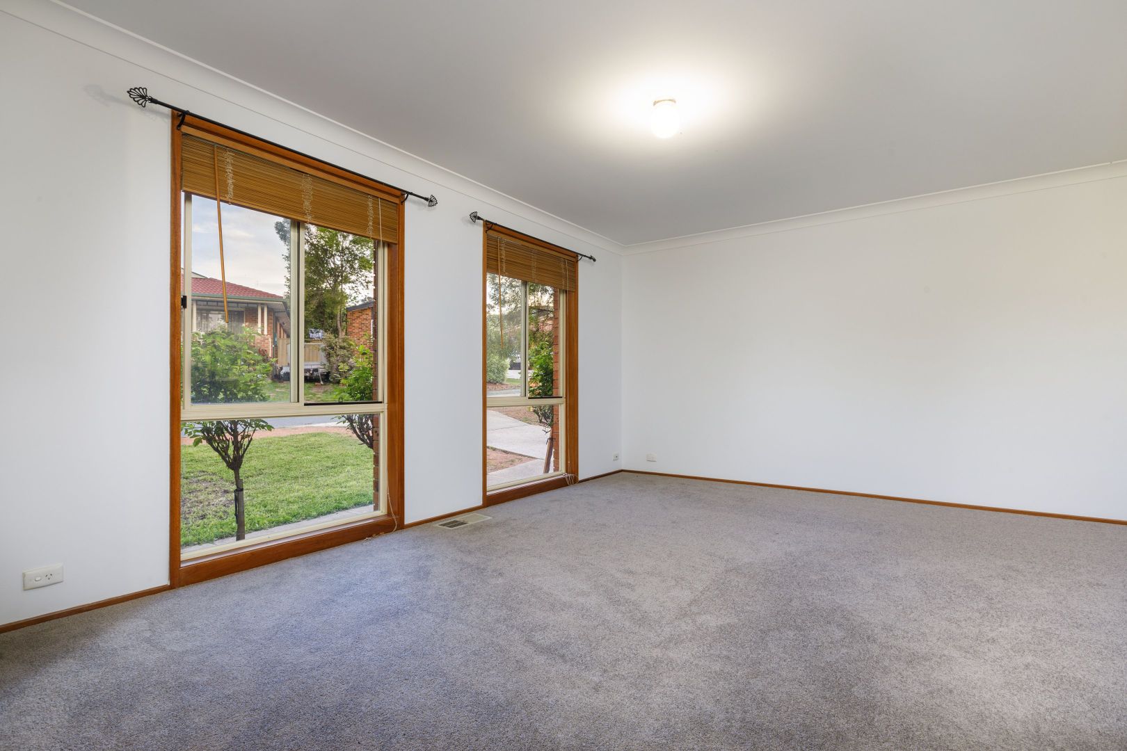 4 Schofield Place, Gordon ACT 2906, Image 2