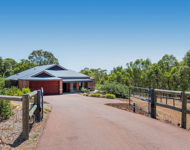 32 Benbecula Circle, Bedfordale WA 6112