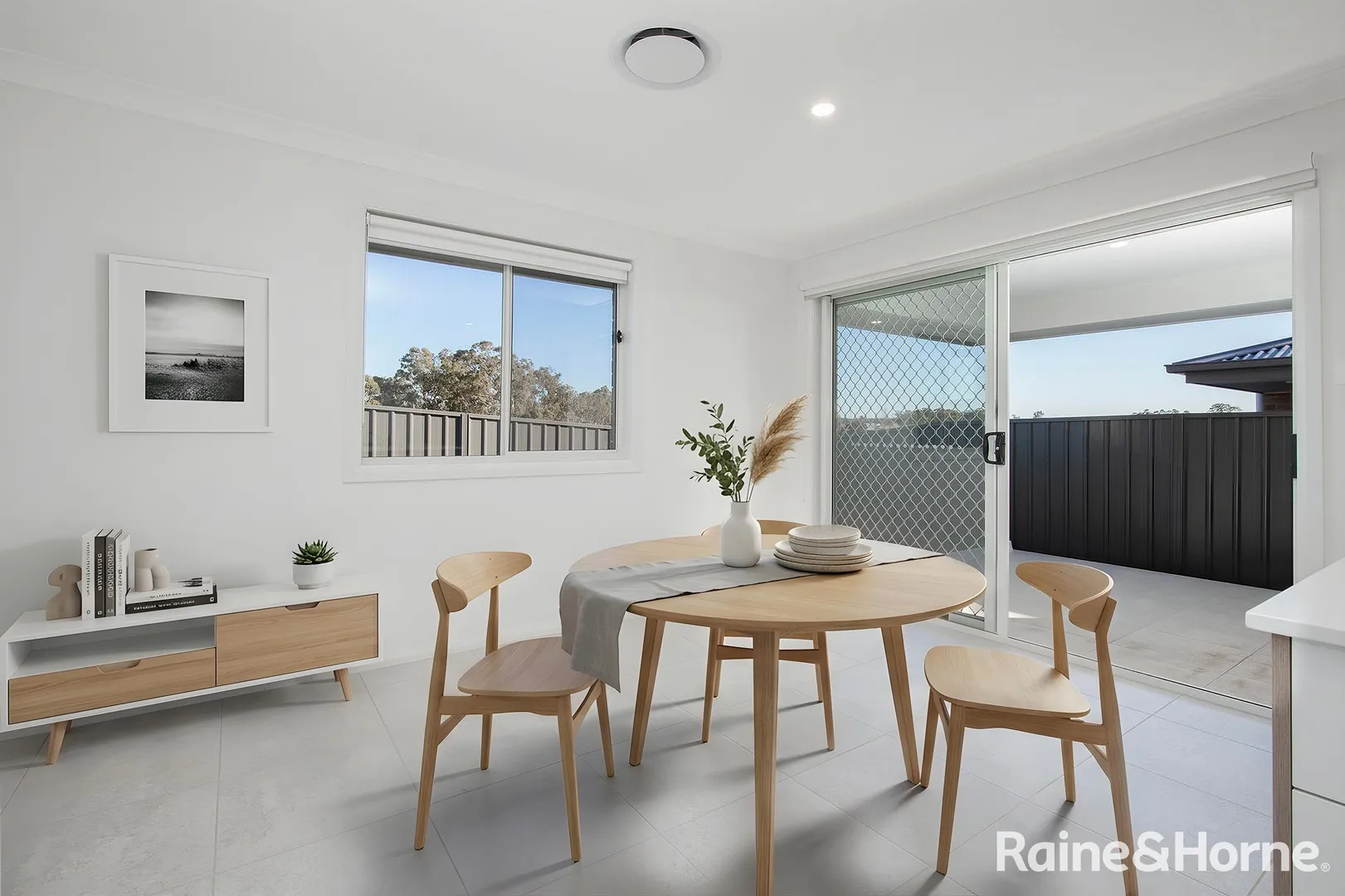 House in Lochinvar - View 4