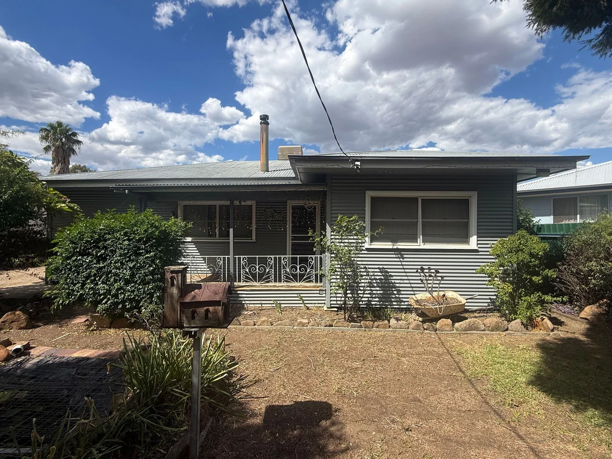 Primary image of 54 Oak Street, Moree NSW 2400