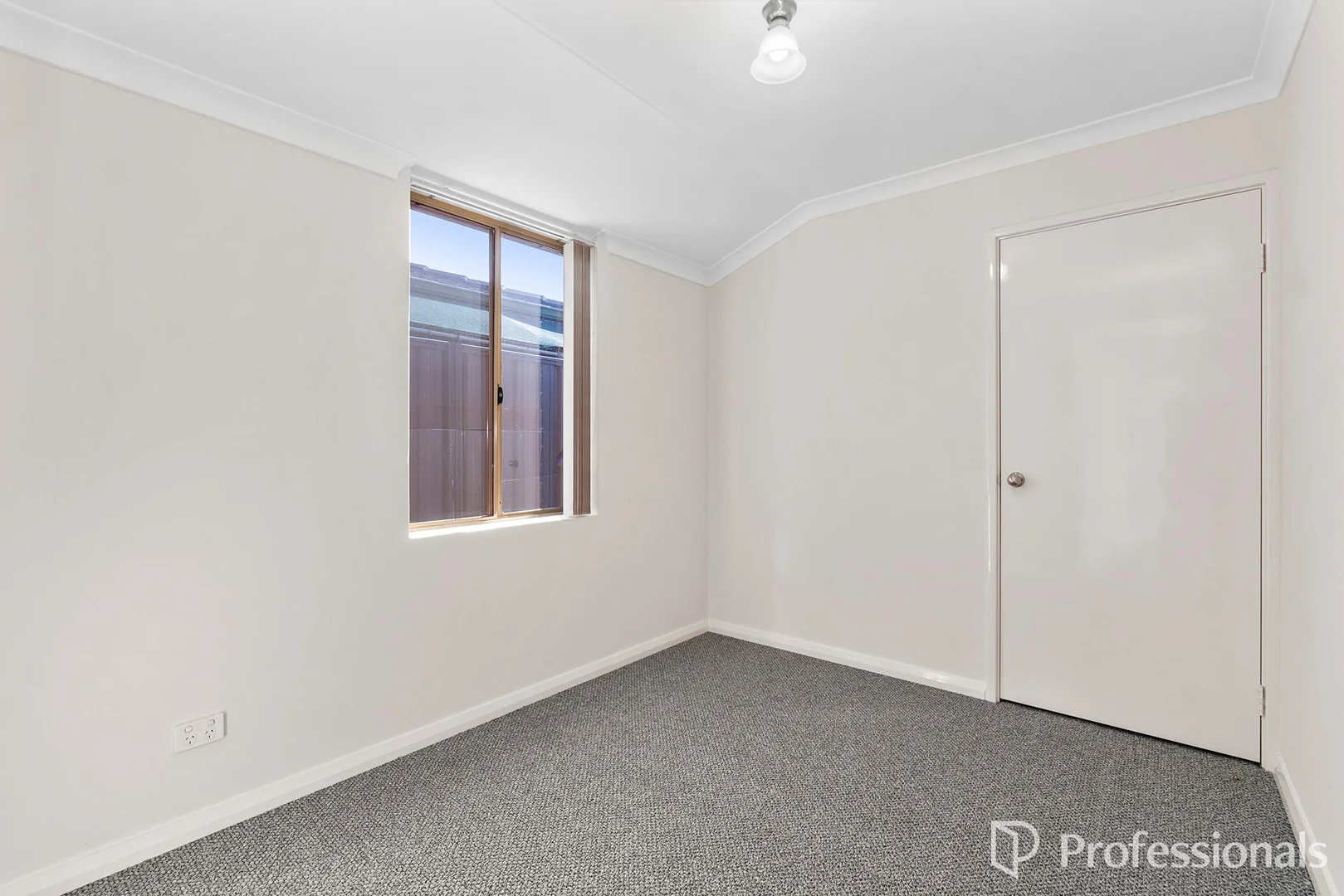 Additional image 22 of 142 Seville Drive, Seville Grove WA 6112