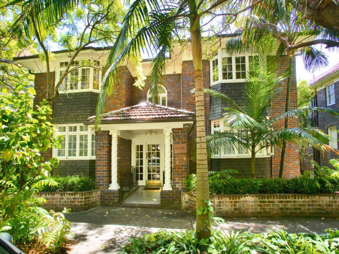 4/54A Darling Point Road, Darling Point Property History & Address