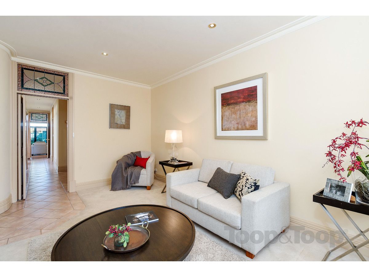 15 Lossie Street, Kensington Park SA 5068, Image 2