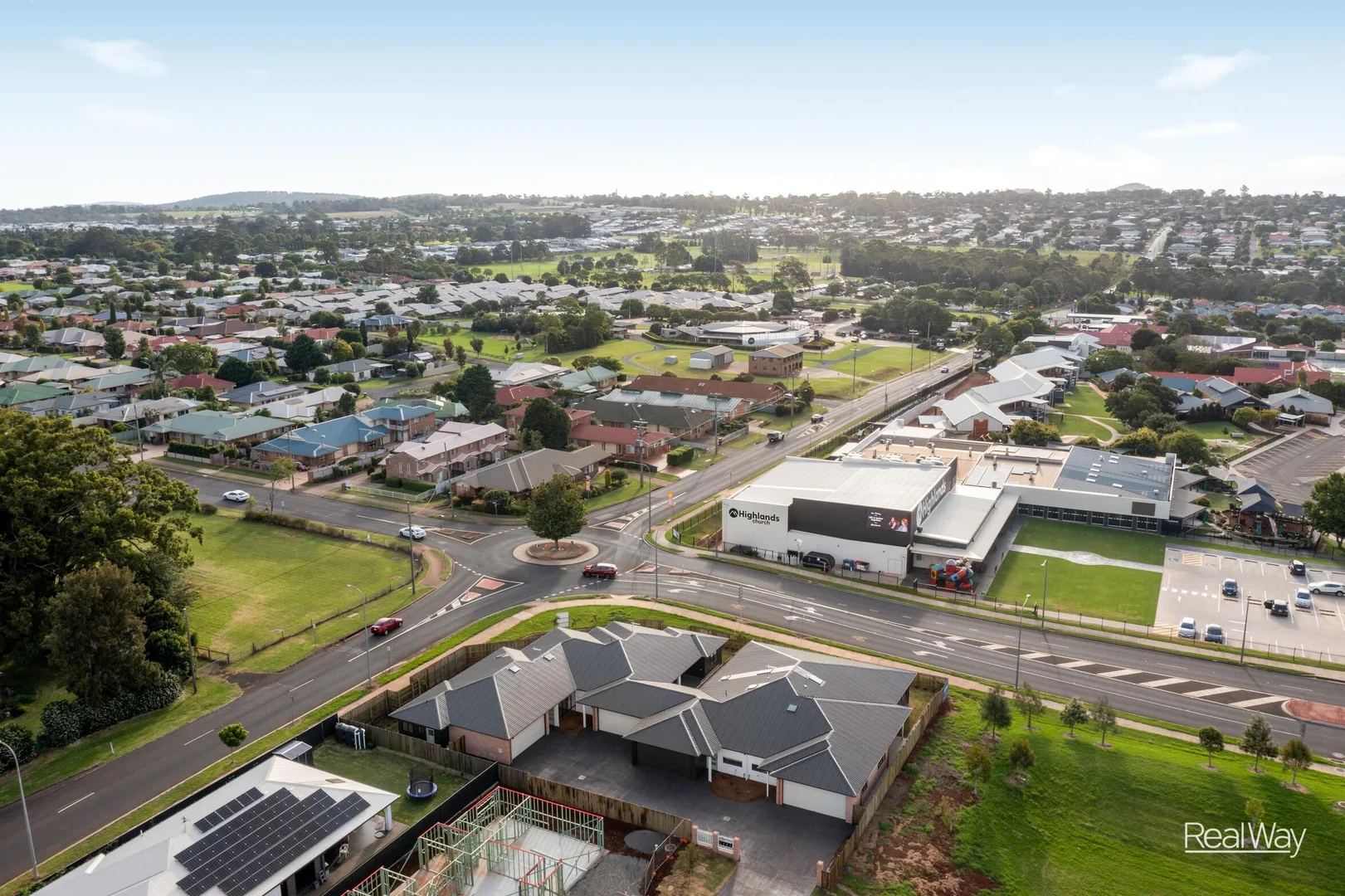 Additional image 13 of 2/4 Pyrenees Close, Middle Ridge QLD 4350