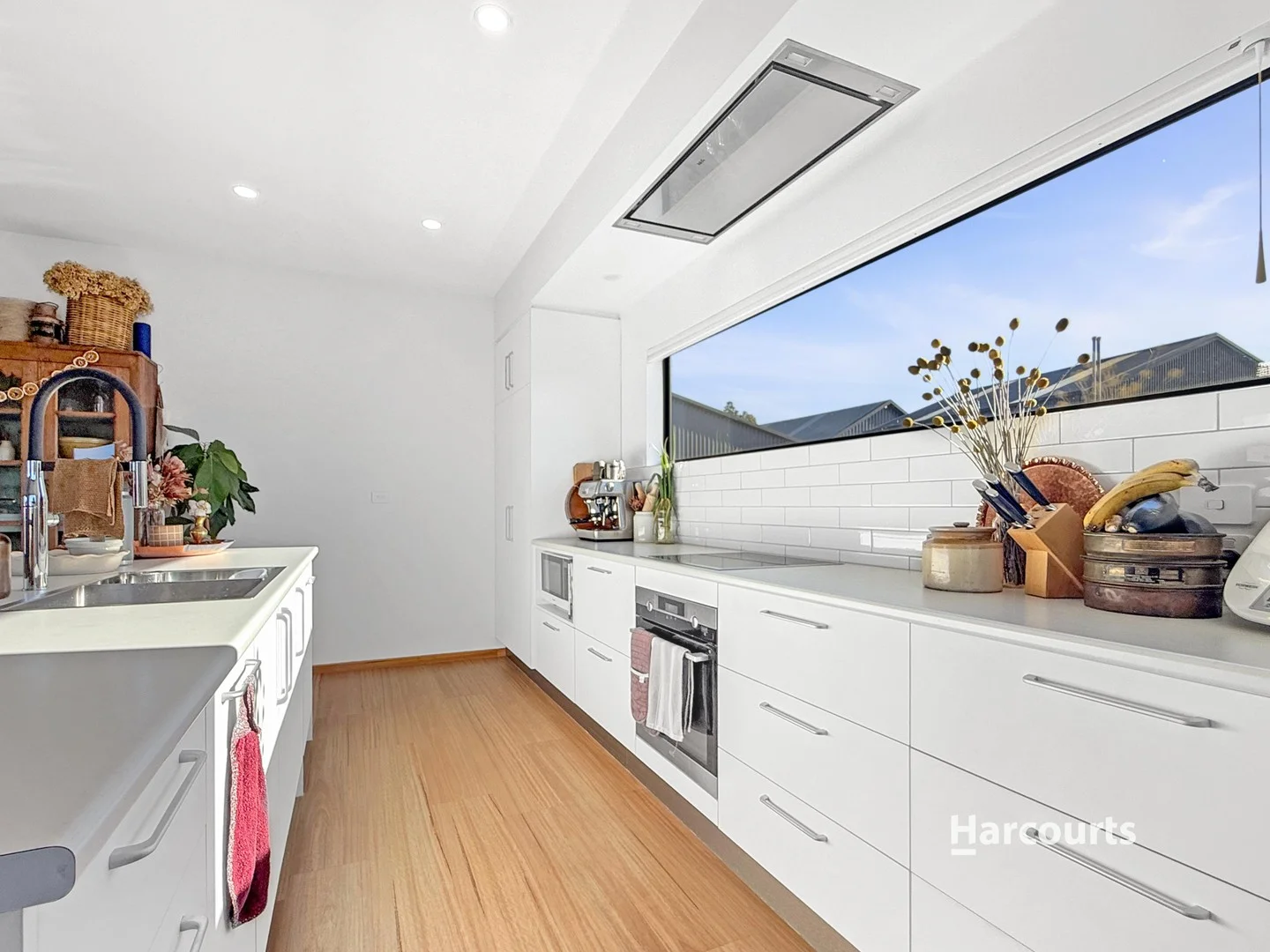 Primary image of 100 Main Road, Penguin TAS 7316