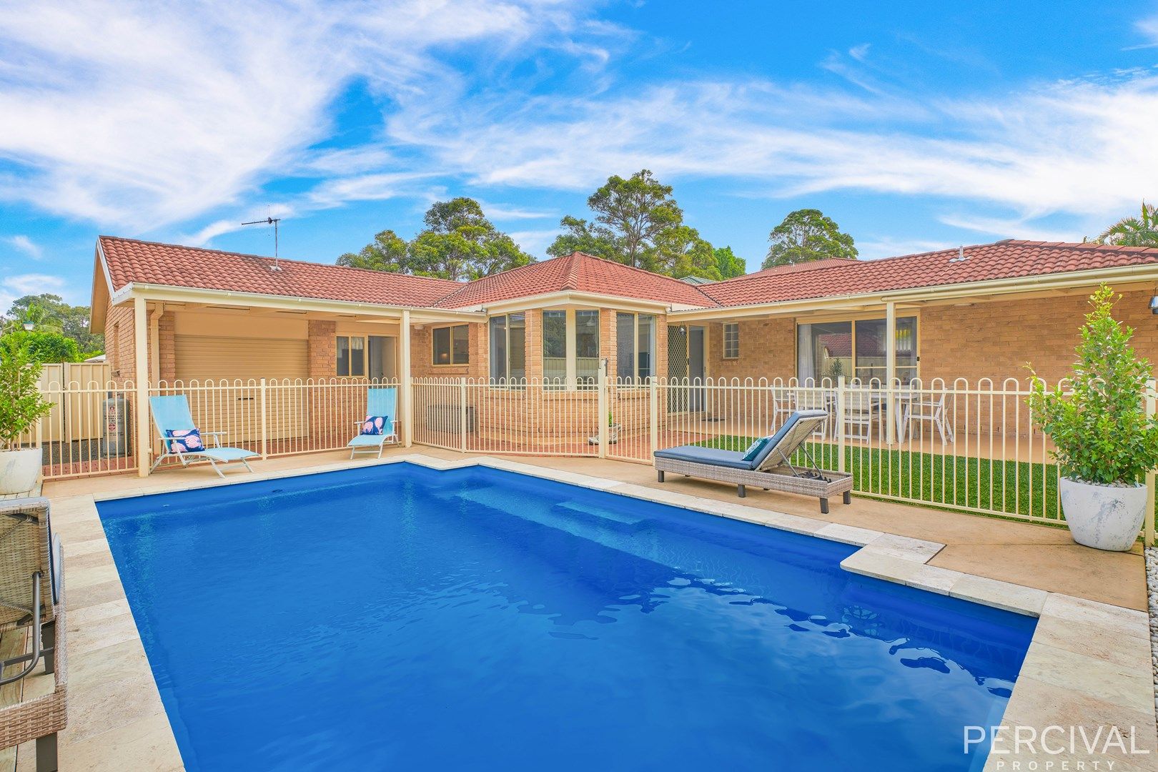4 bedrooms House in 9 Chatfield Way PORT MACQUARIE NSW, 2444