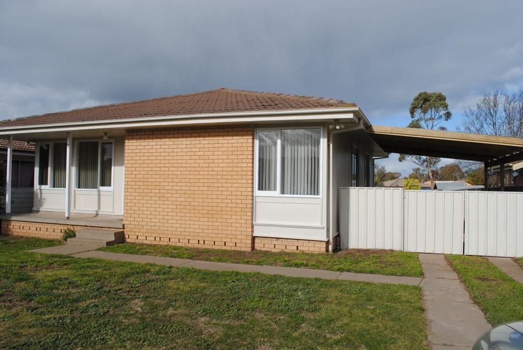 3 Murdoch Place, Cootamundra NSW 2590 House For Rent Domain