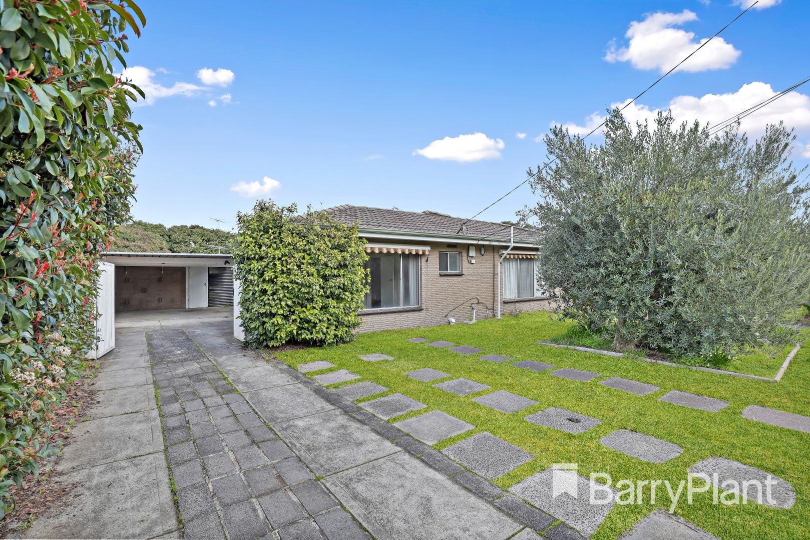 4 bedrooms House in 4 Anita Avenue DINGLEY VILLAGE VIC, 3172