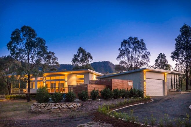 Picture of 15 Blue Cliff Road, POKOLBIN NSW 2320