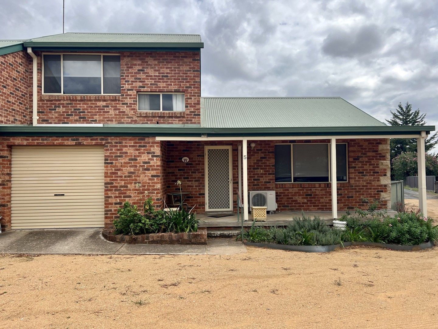 5 Armstrong Court, Grenfell NSW 2810, Image 0