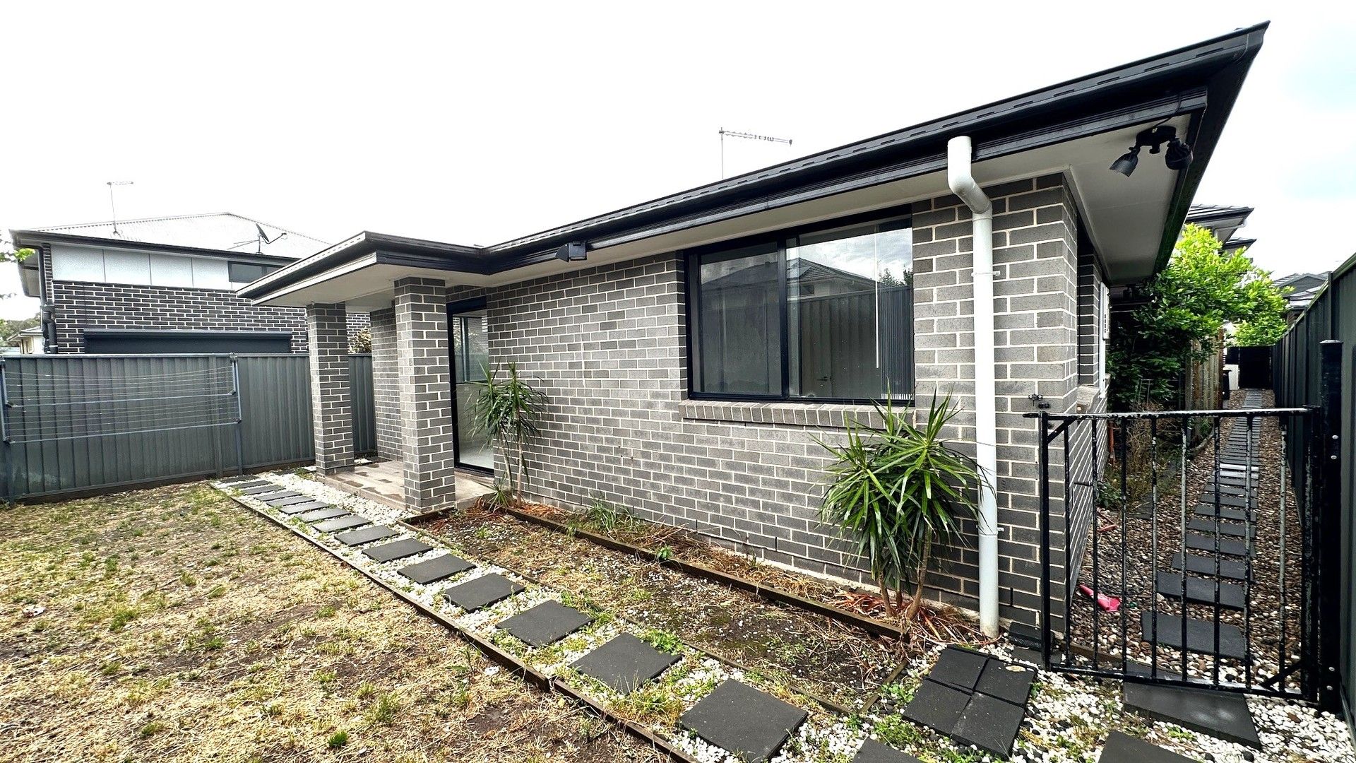 2 bedrooms House in 16A Speargrass Street DENHAM COURT NSW, 2565