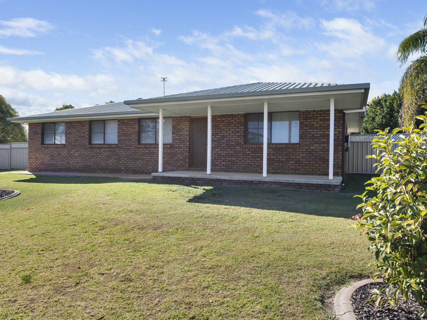6-8 Dianne Court, Rosenthal Heights QLD 4370, Image 2
