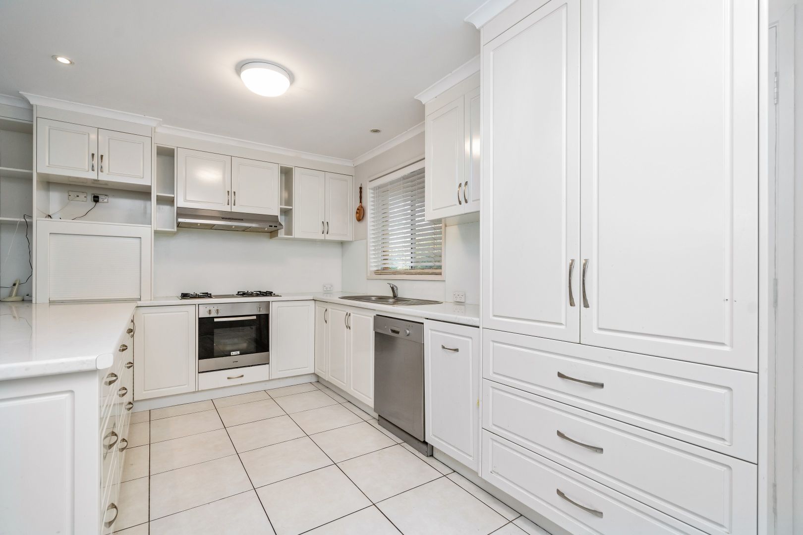 14 Melkin Avenue, Glenfield Park NSW 2650, Image 2