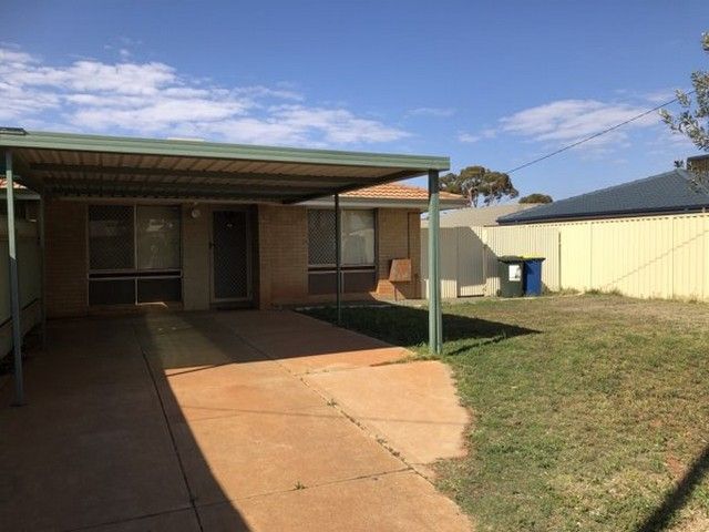 2 bedrooms House in 54B Boomerang Crescent SOUTH KALGOORLIE WA, 6430