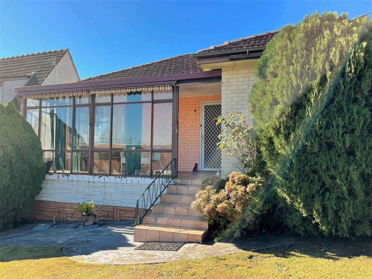 36 Mimosa Avenue, Saratoga NSW 2251, Image 2