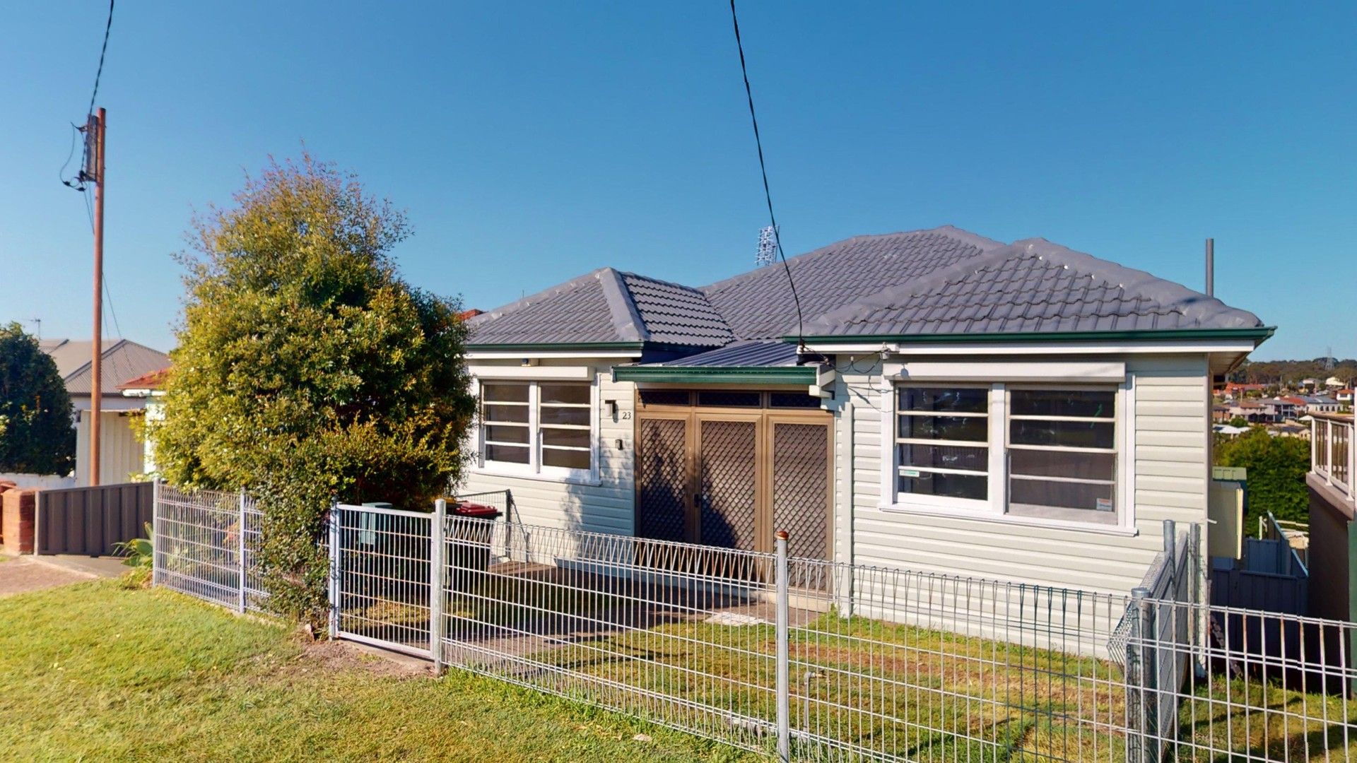 3 bedrooms House in 23 Brisbane Water Road ADAMSTOWN NSW, 2289