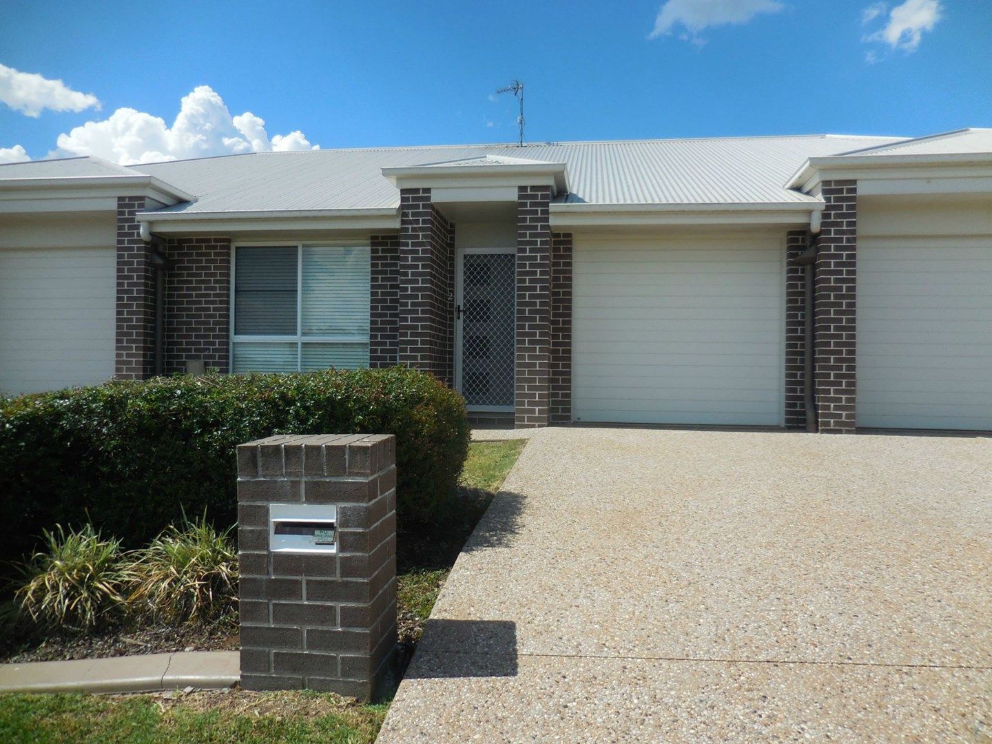 2 bedrooms Apartment / Unit / Flat in Unit 2/5 Coolana Ct HARRISTOWN QLD, 4350