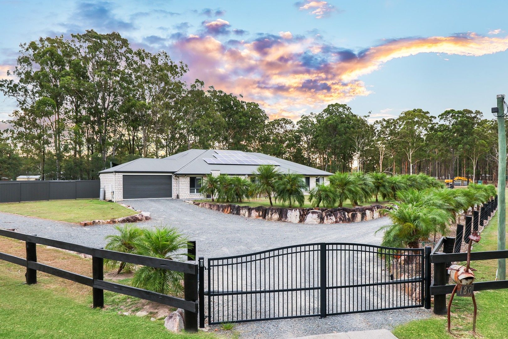 6 bedrooms Acreage / Semi-Rural in 180 Condamine Drive LOGAN VILLAGE QLD, 4207