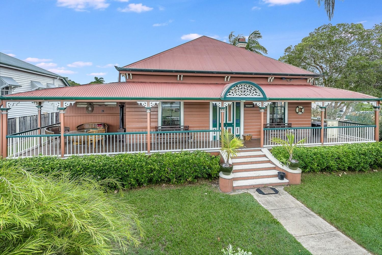 4 bedrooms House in 50 Flinders Parade SANDGATE QLD, 4017