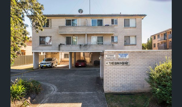 8/4 The Crescent , Penrith NSW 2750