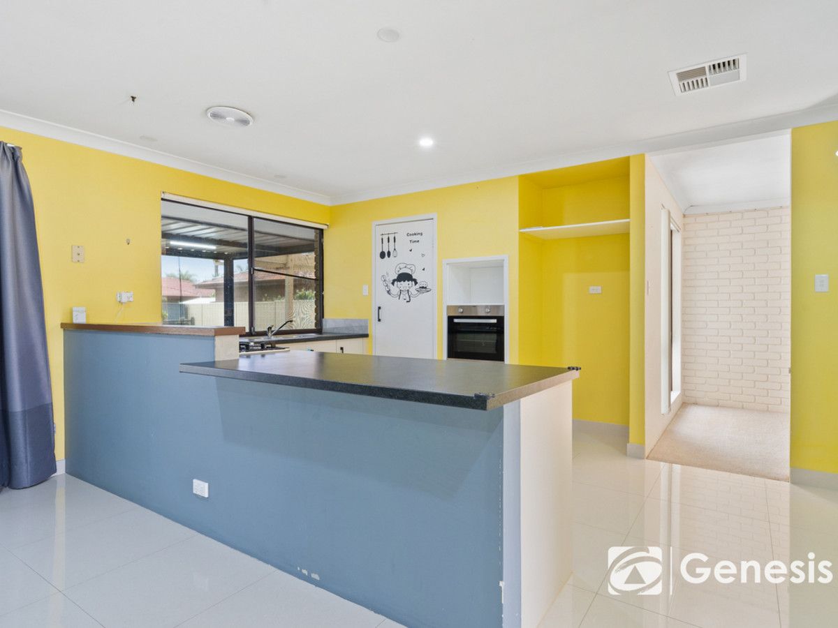 43 Sanderling Drive, Thornlie WA 6108, Image 2