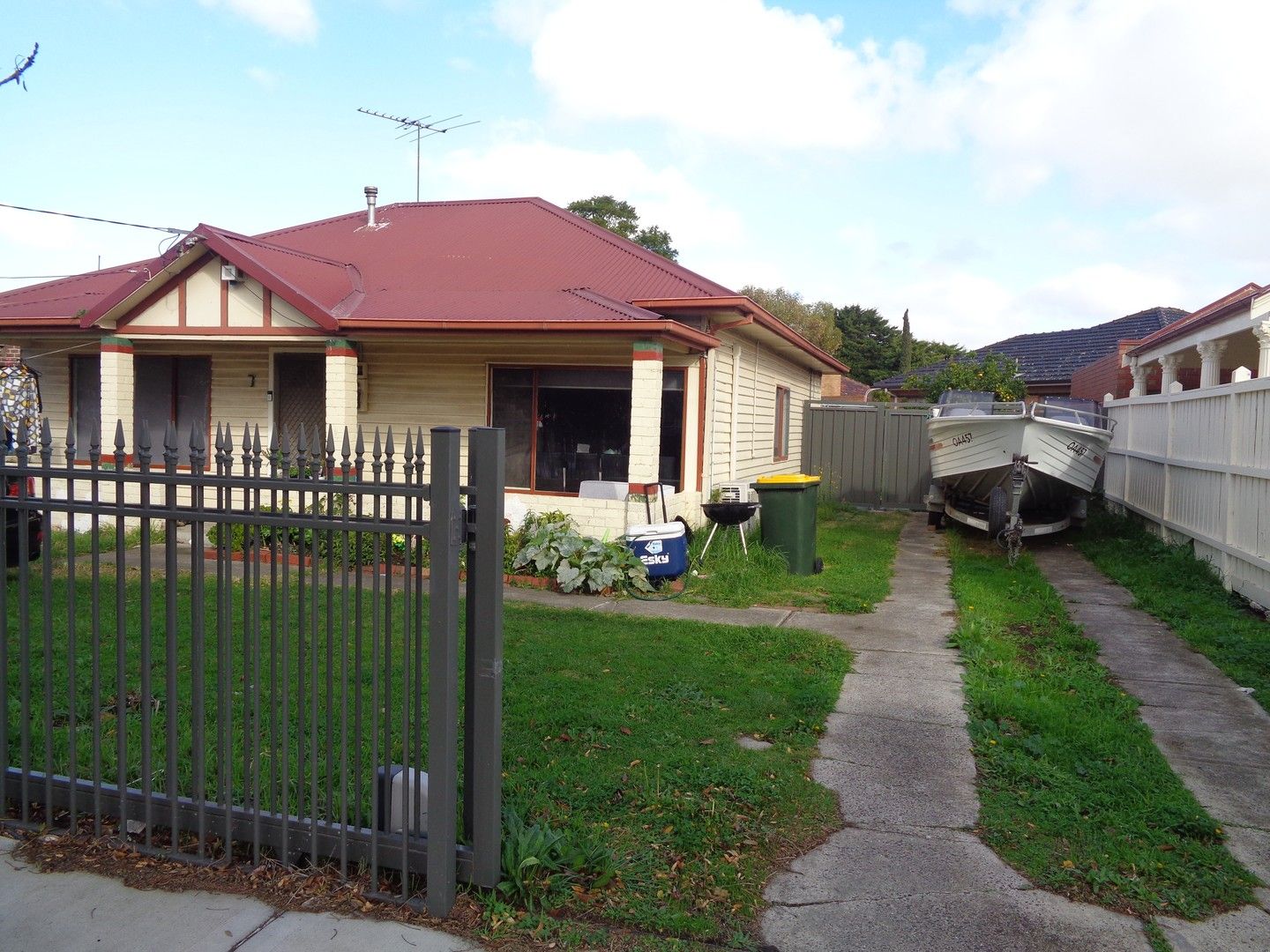 2 bedrooms House in 7 Oldfield Street SUNSHINE WEST VIC, 3020