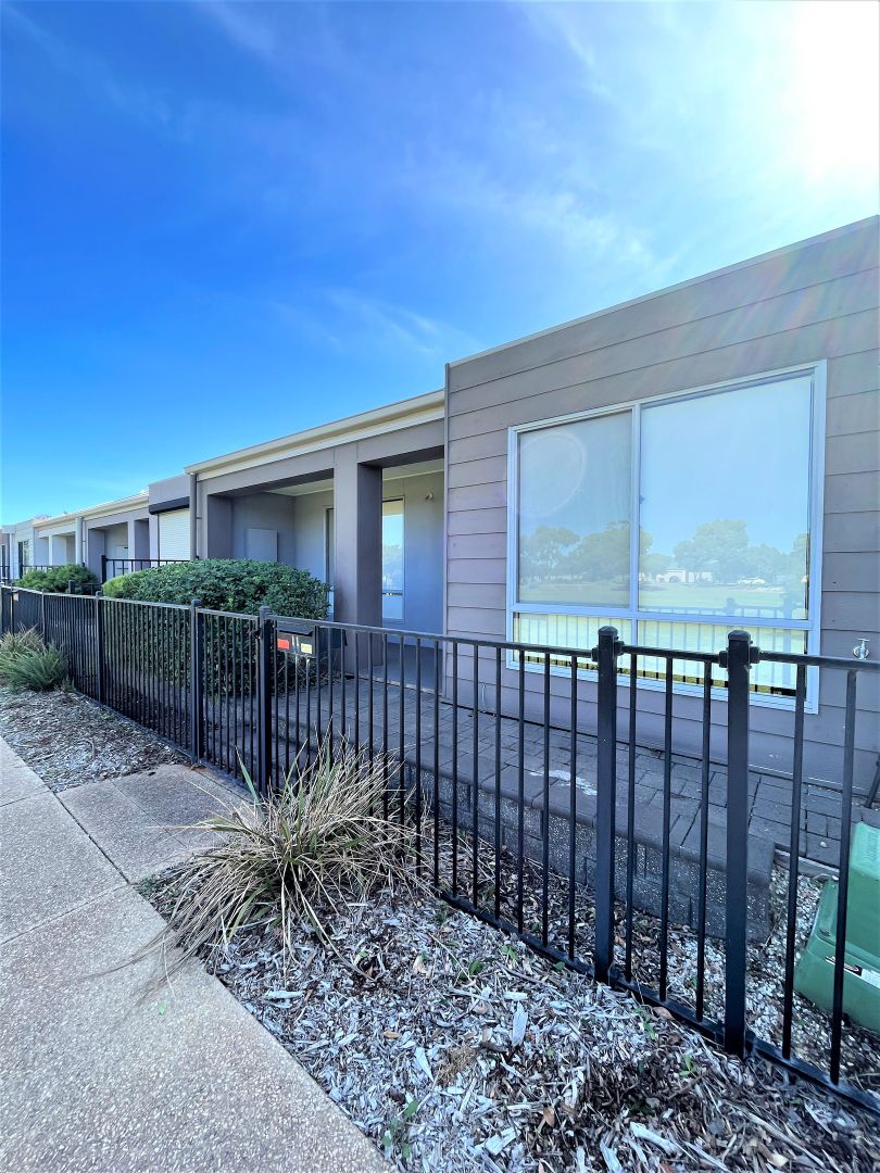 11 Irwin Lane, Andrews Farm SA 5114 House For Rent 400 Domain