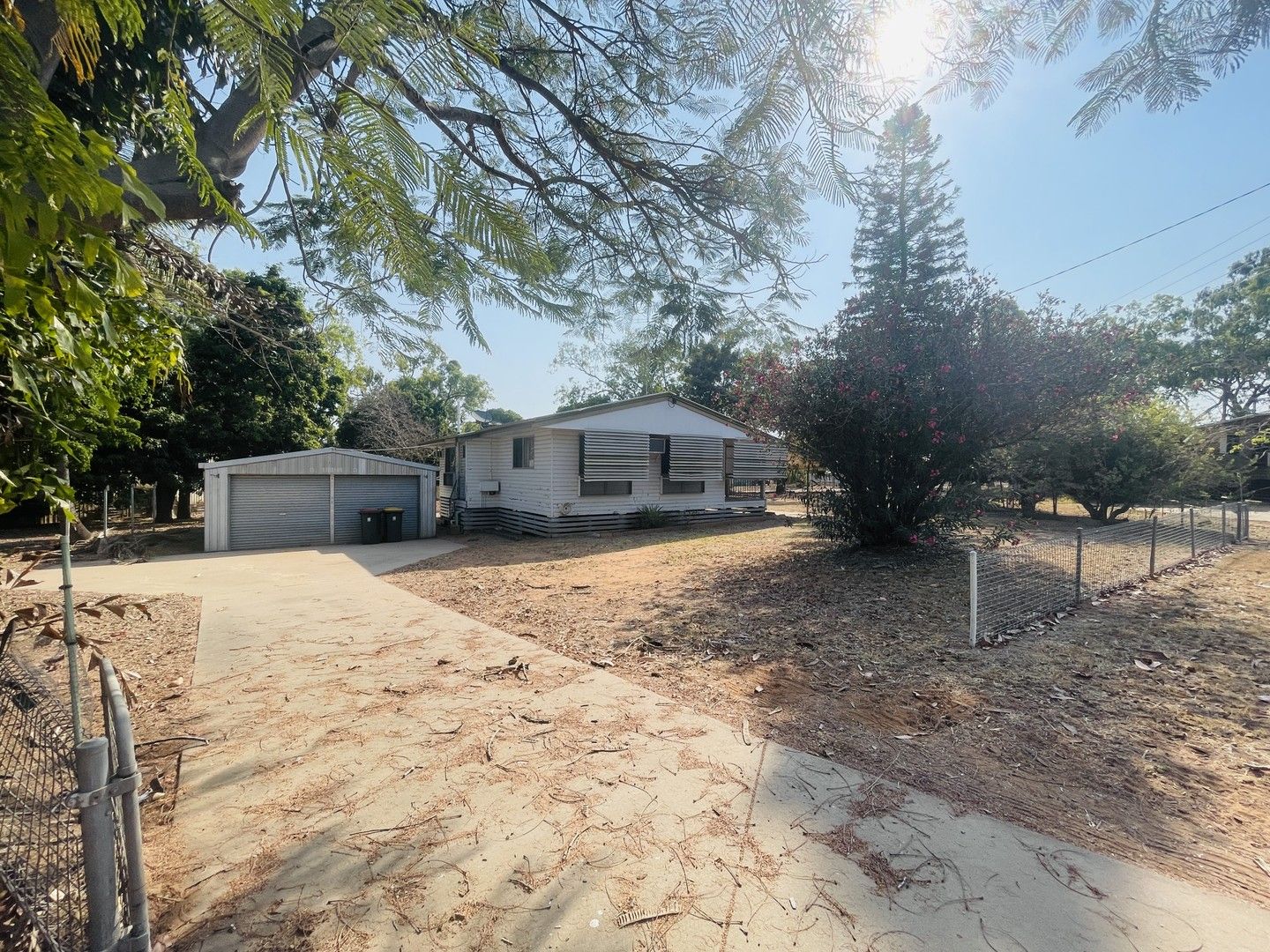 3 bedrooms House in 9 Sinnott Court MORANBAH QLD, 4744