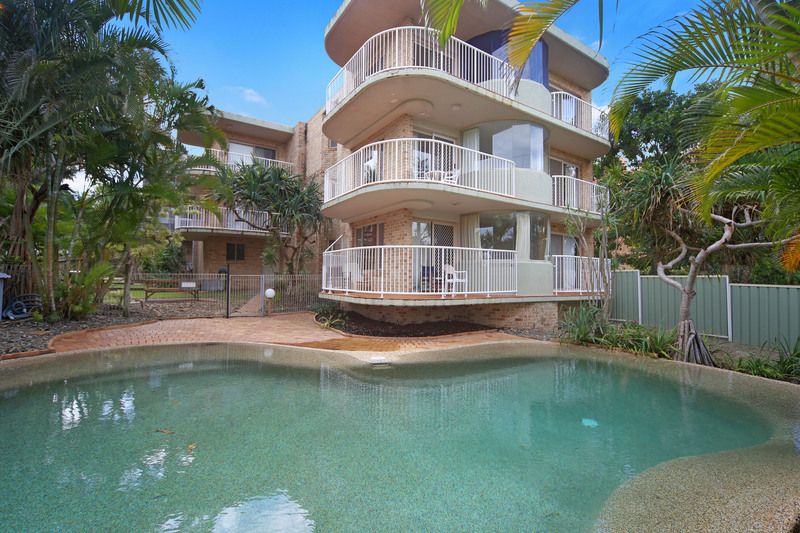 2 bedrooms Apartment / Unit / Flat in 4/8 First Avenue COOLUM BEACH QLD, 4573