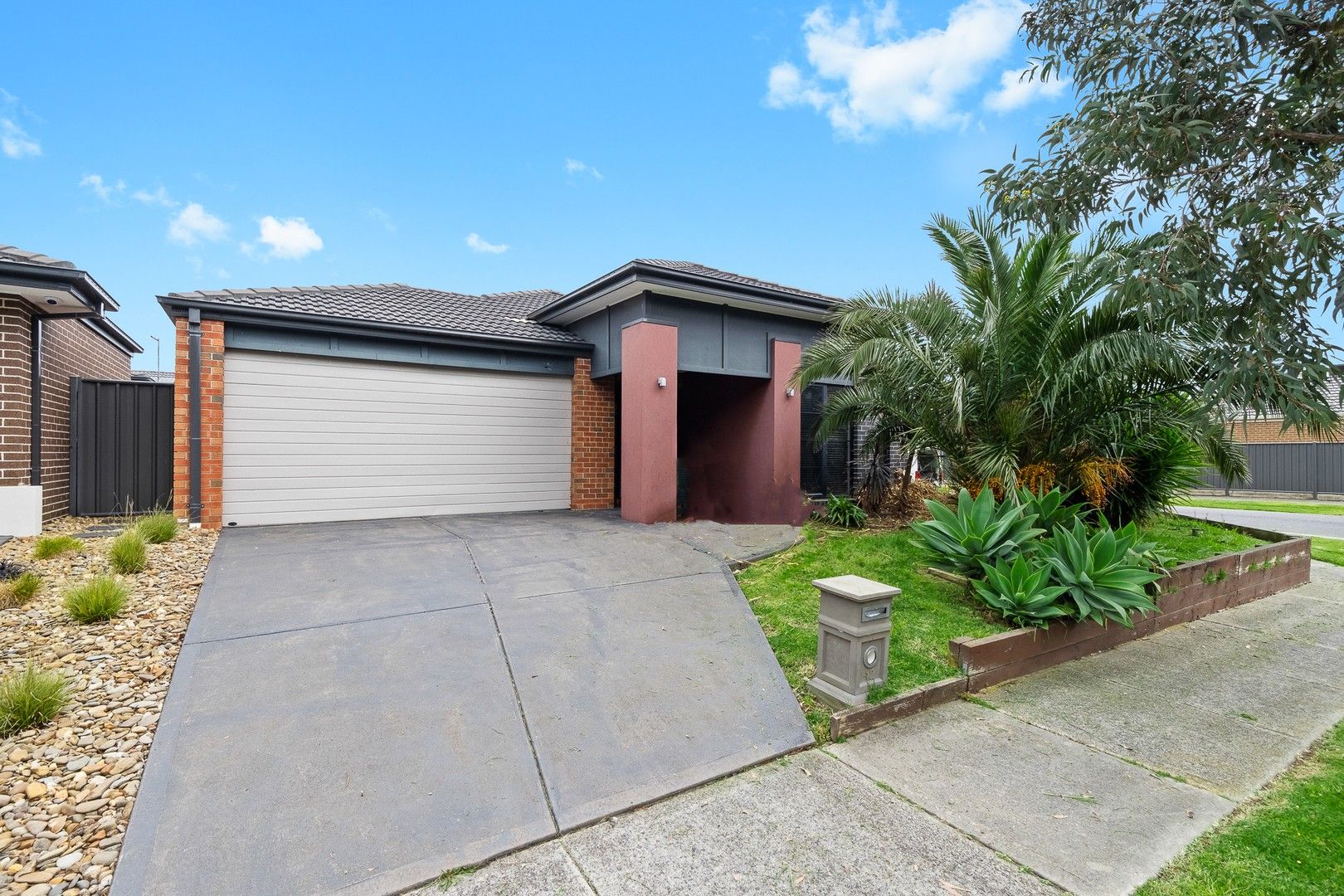 4 bedrooms House in 12 Gladiolus Circuit CRANBOURNE NORTH VIC, 3977