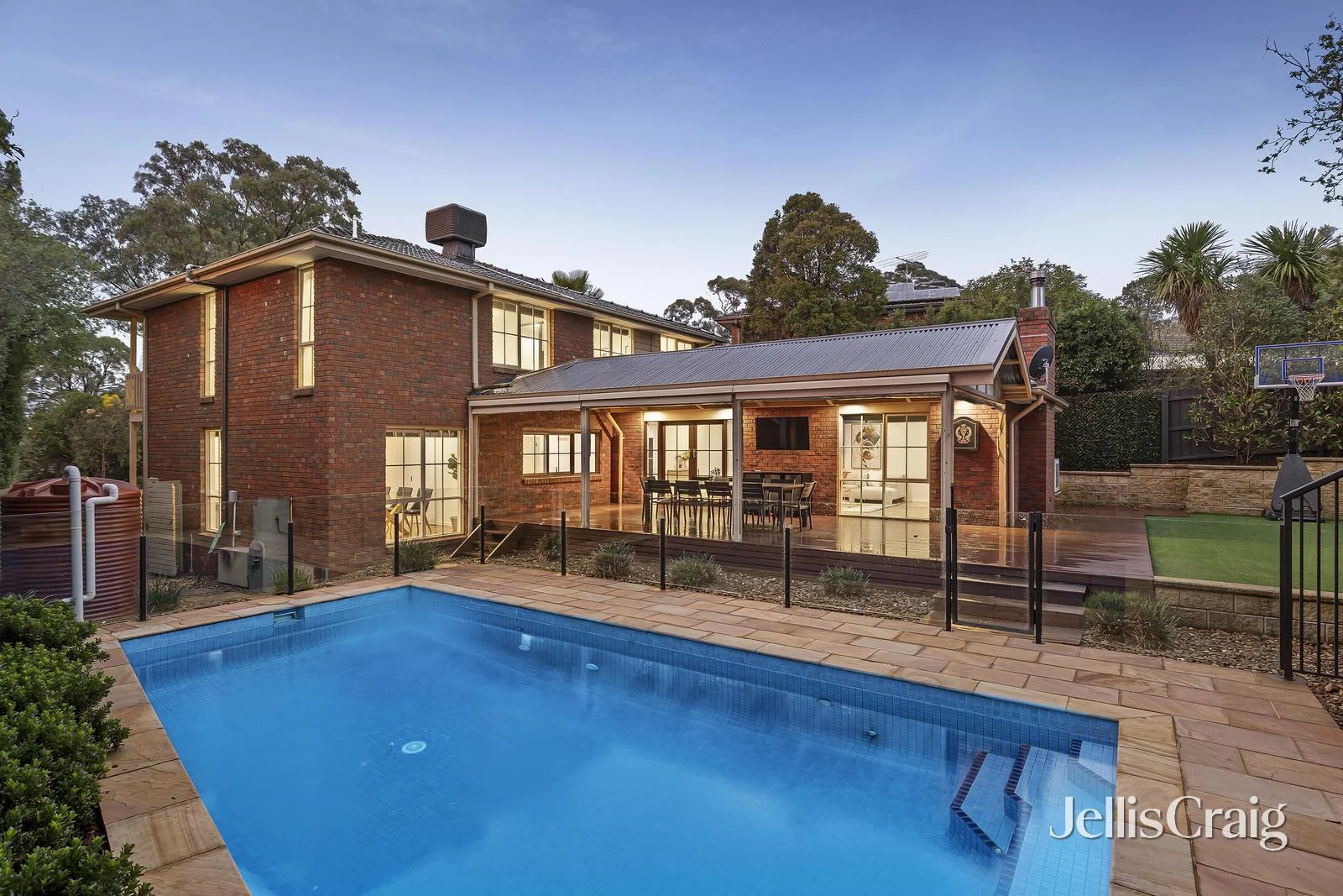 Additional image 15 of 12 Thorncombe Walk, Doncaster East VIC 3109