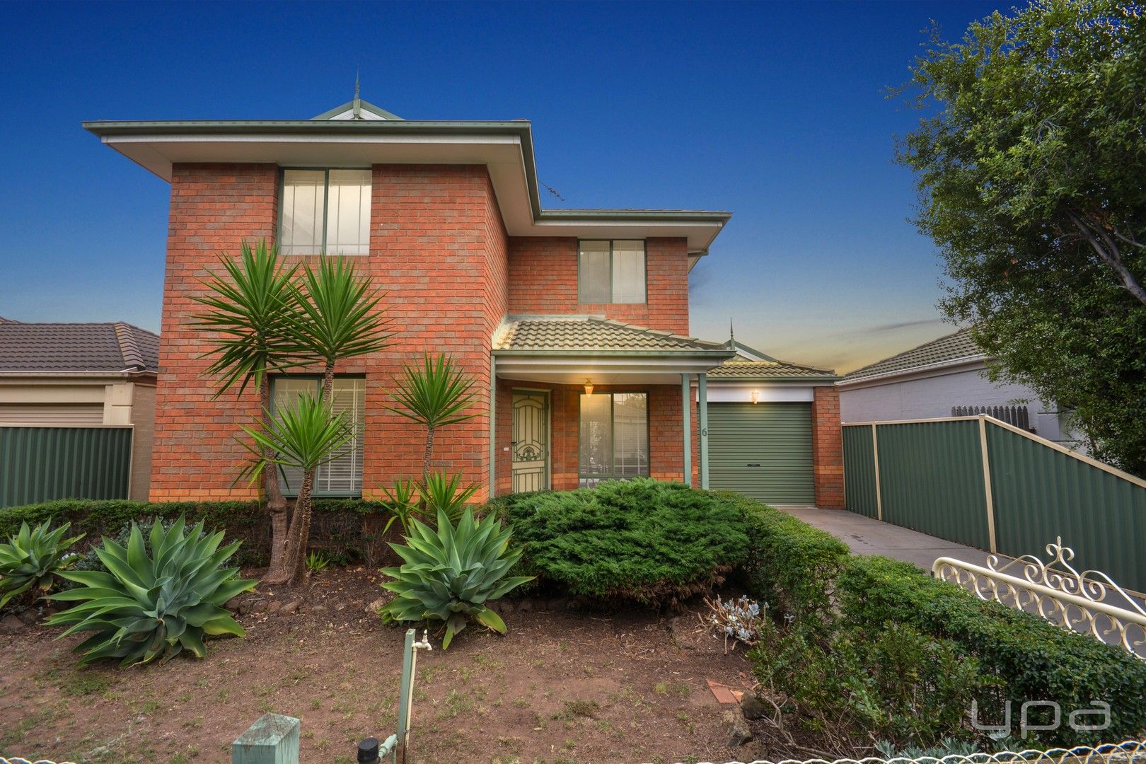 3 bedrooms House in 6 Greenwich Close WYNDHAM VALE VIC, 3024