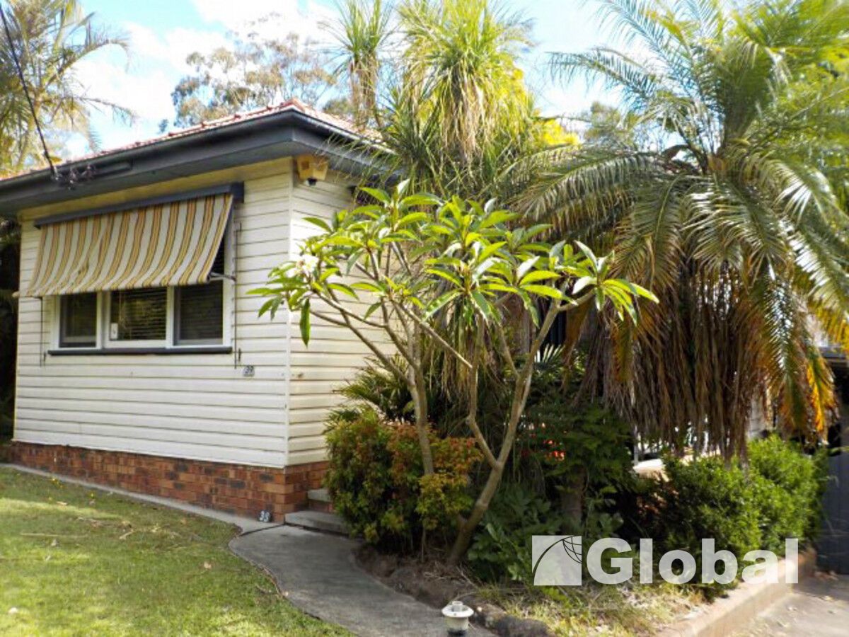 4 bedrooms House in 39 Turana Parade NORTH LAMBTON NSW, 2299