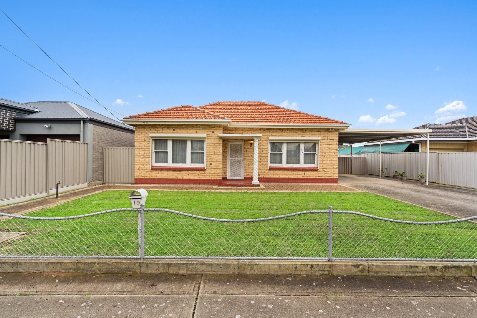 3 bedrooms House in 10 Honeyton Street SEATON SA, 5023