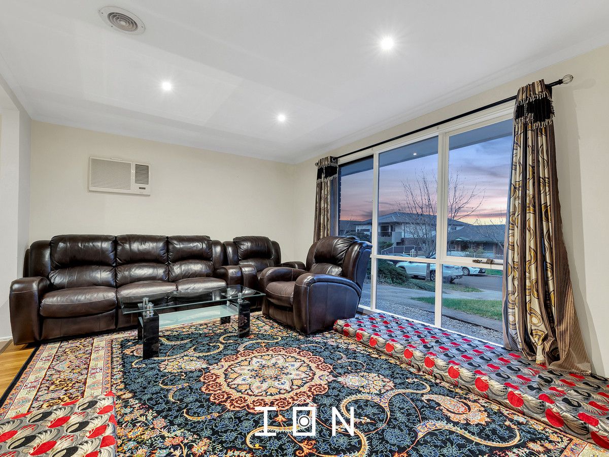 26 George Chudleigh Drive, Hallam VIC 3803, Image 2