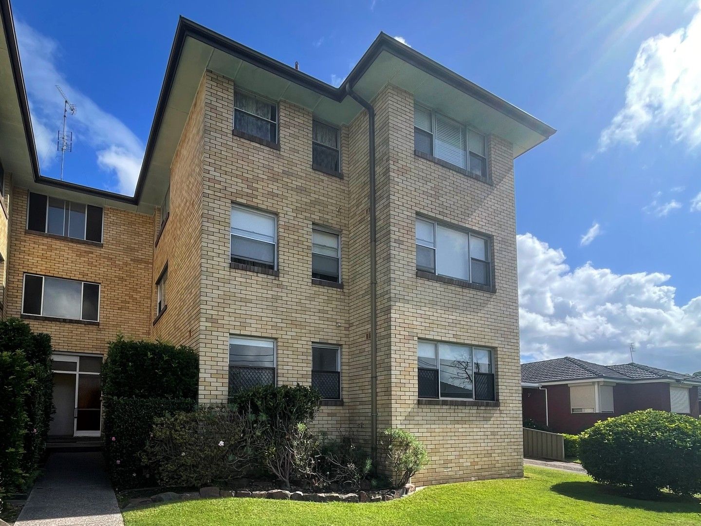 4/2 Noela Avenue, New Lambton NSW 2305 Apartment For Rent Domain