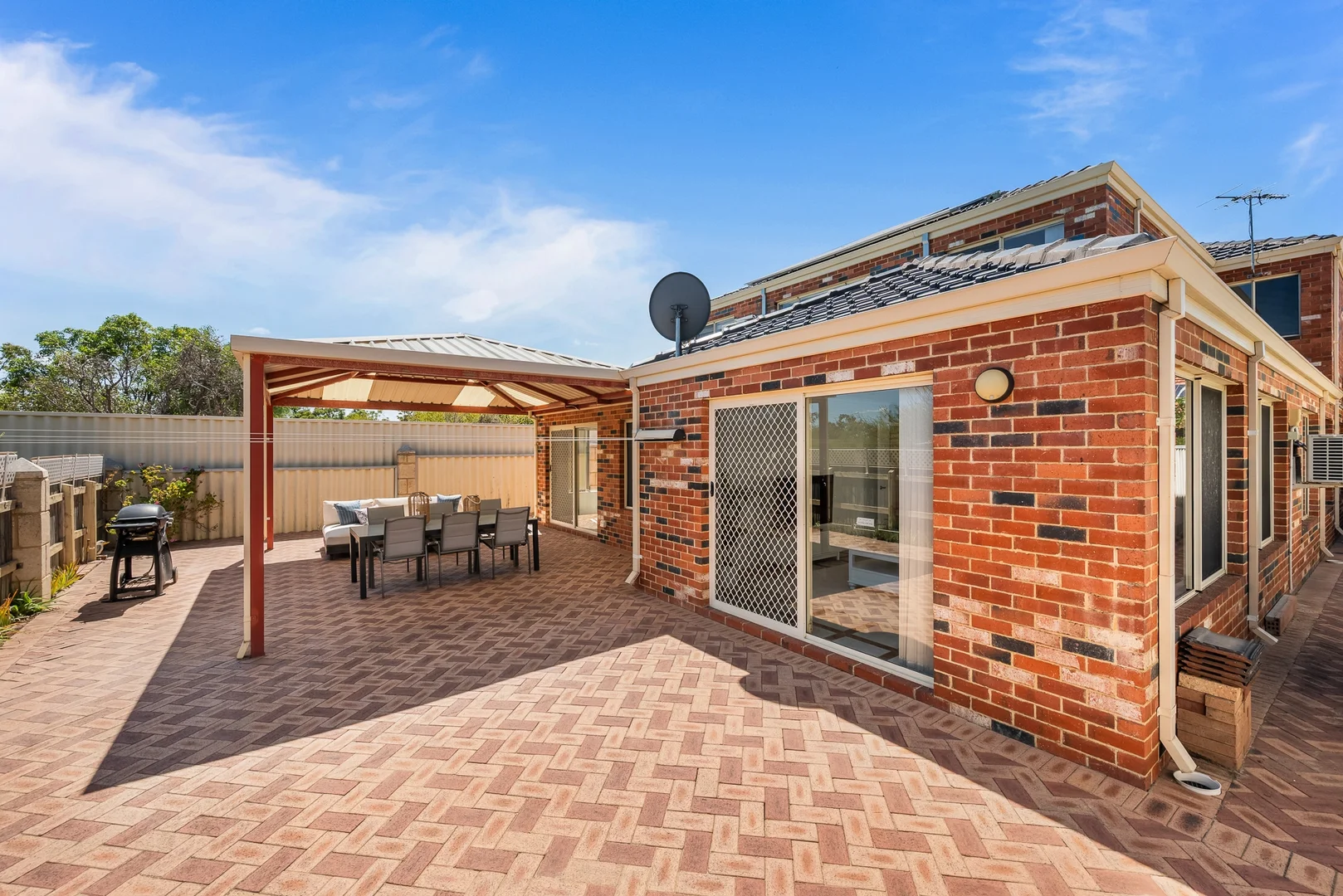 Additional image 32 of 16 Lively Circle, Mirrabooka WA 6061