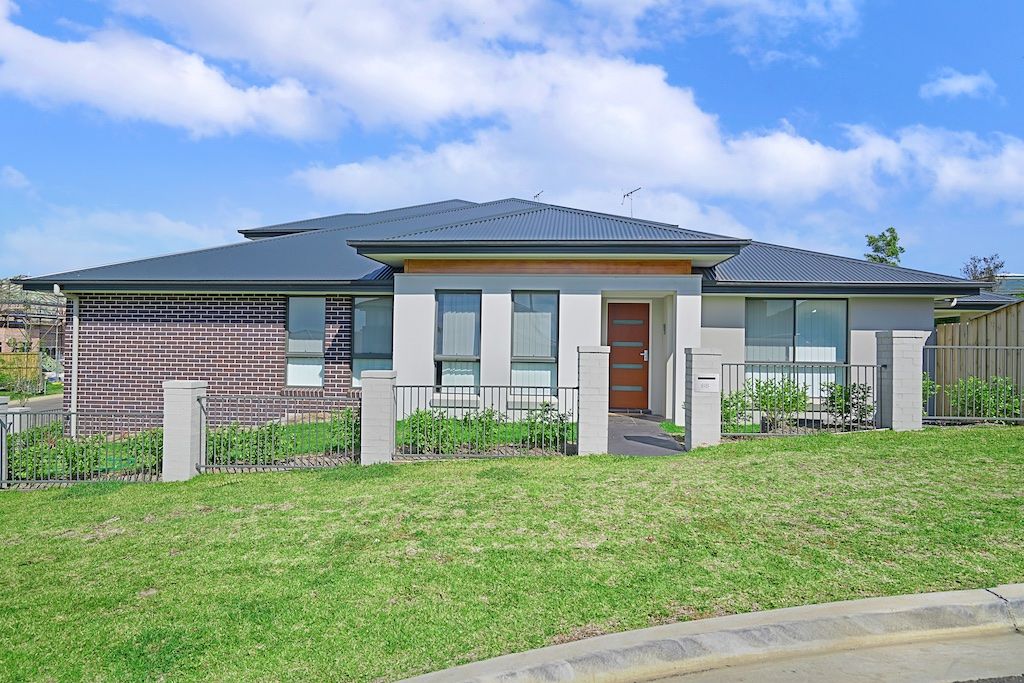 1/68 University Drive, Campbelltown NSW 2560, Image 1