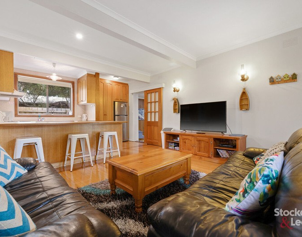 6 Churchill Drive, Cowes VIC 3922