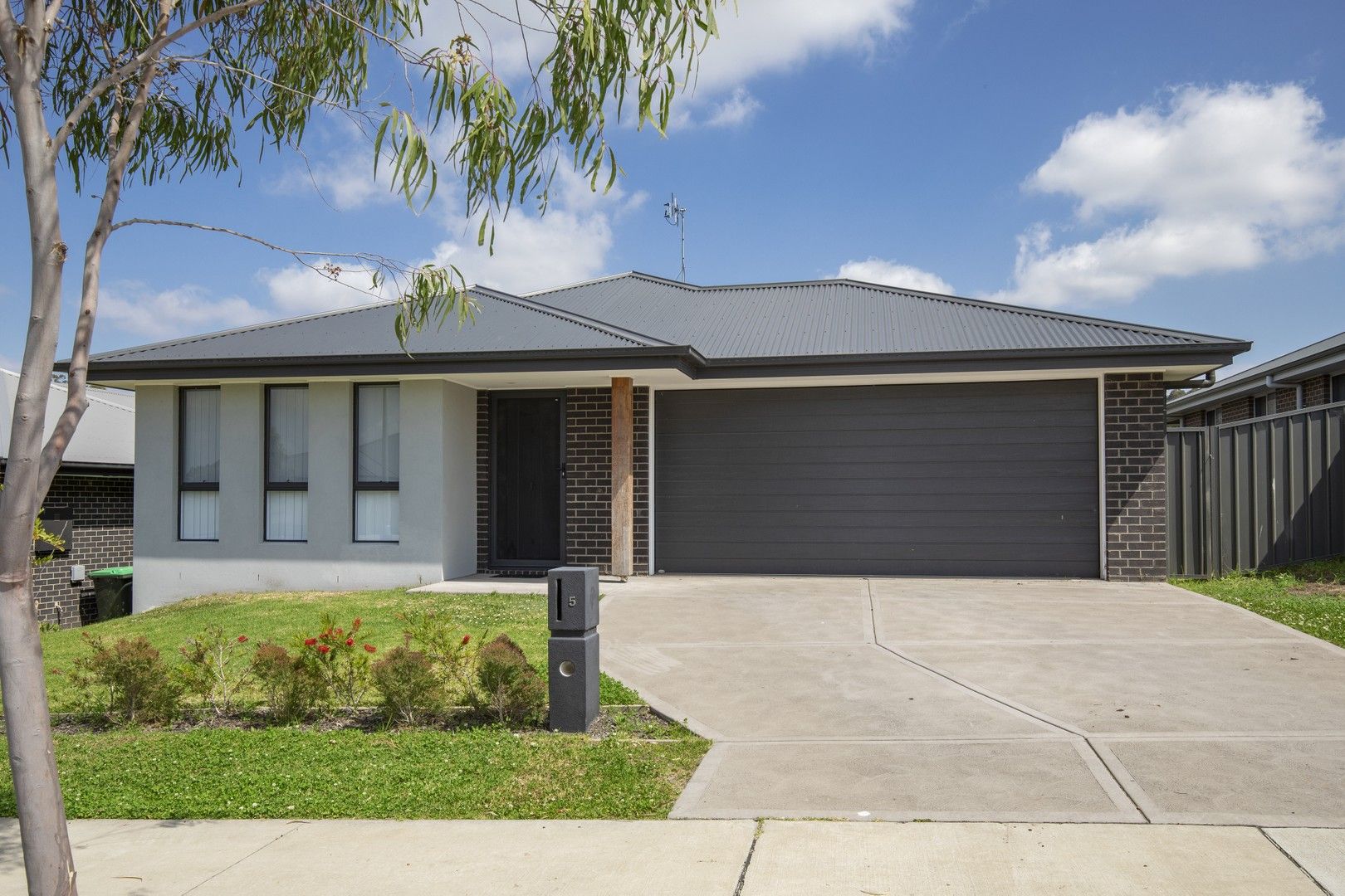 5 Sunset Drive, Thornton NSW 2322, Image 0