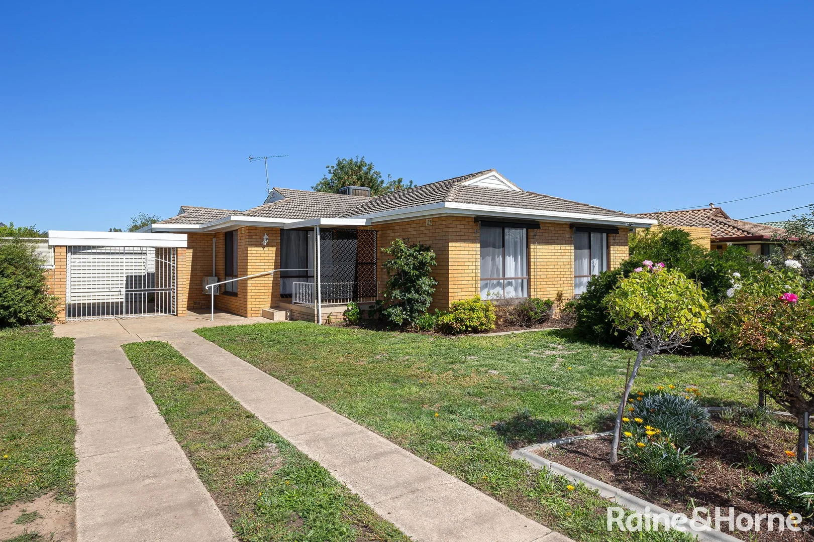 28 Geneva Crescent, Lake Albert NSW 2650