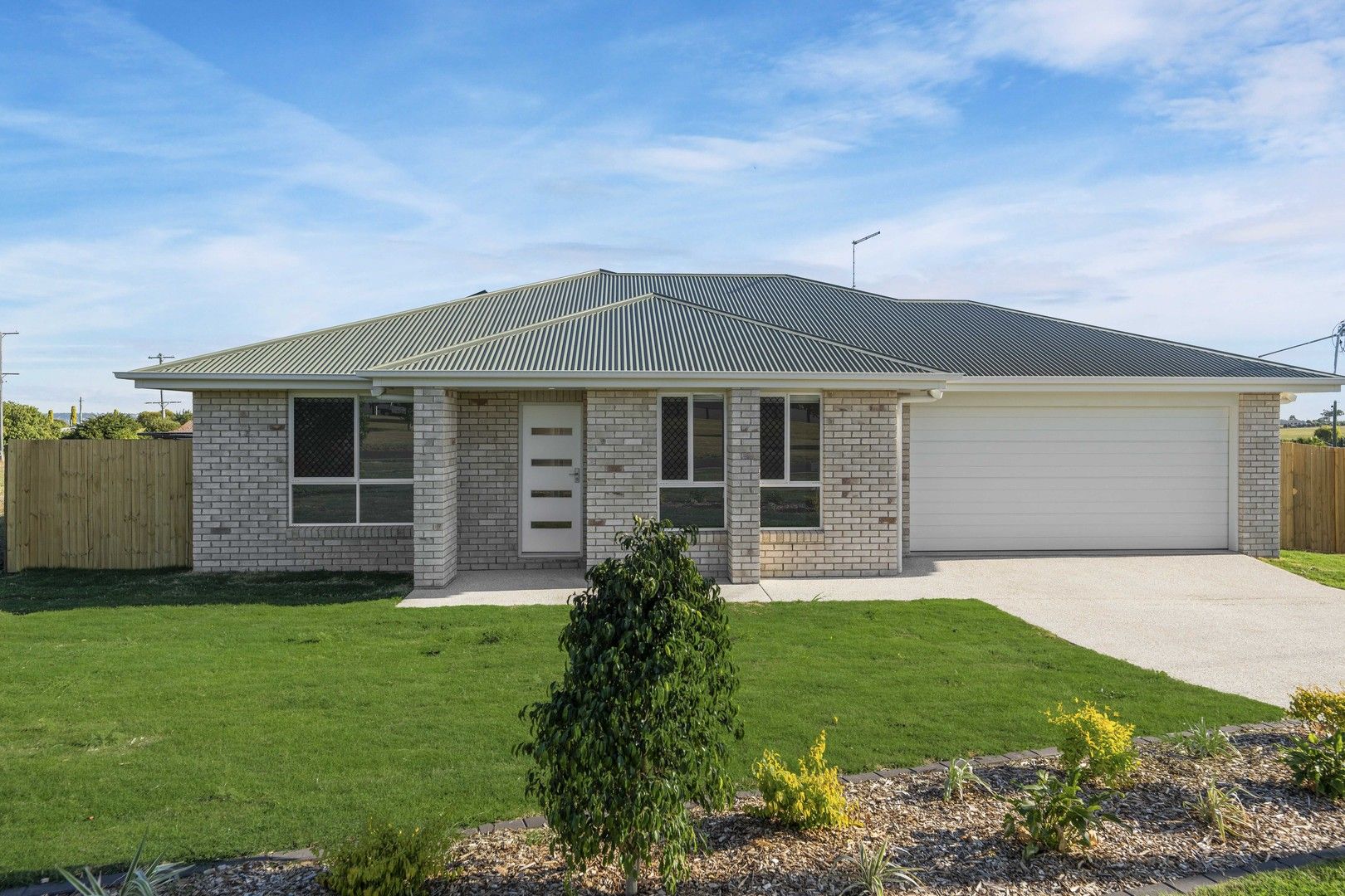 4 bedrooms House in 5 Newman Road WYREEMA QLD, 4352