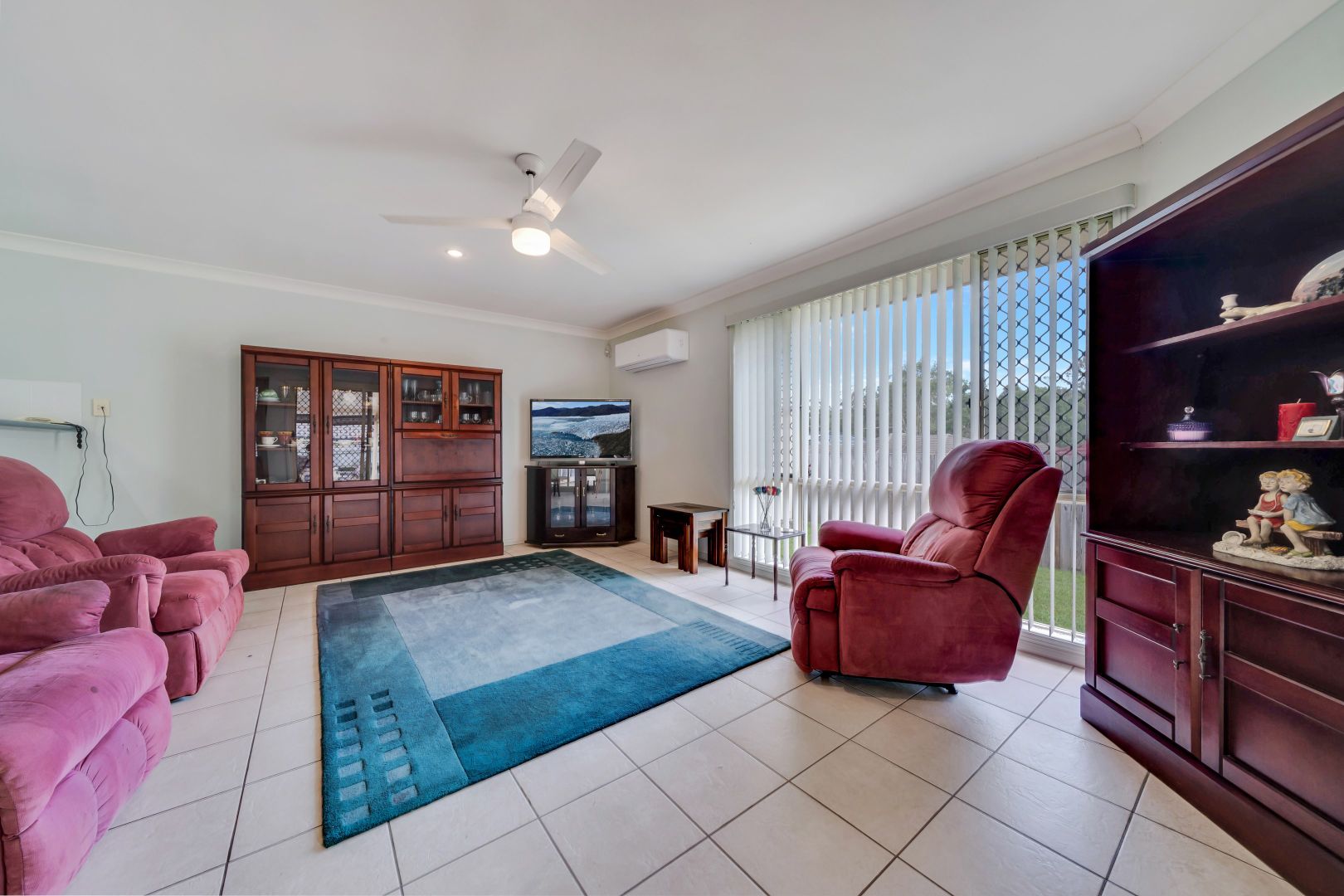 38 Vedders Drive, Heritage Park QLD 4118, Image 2