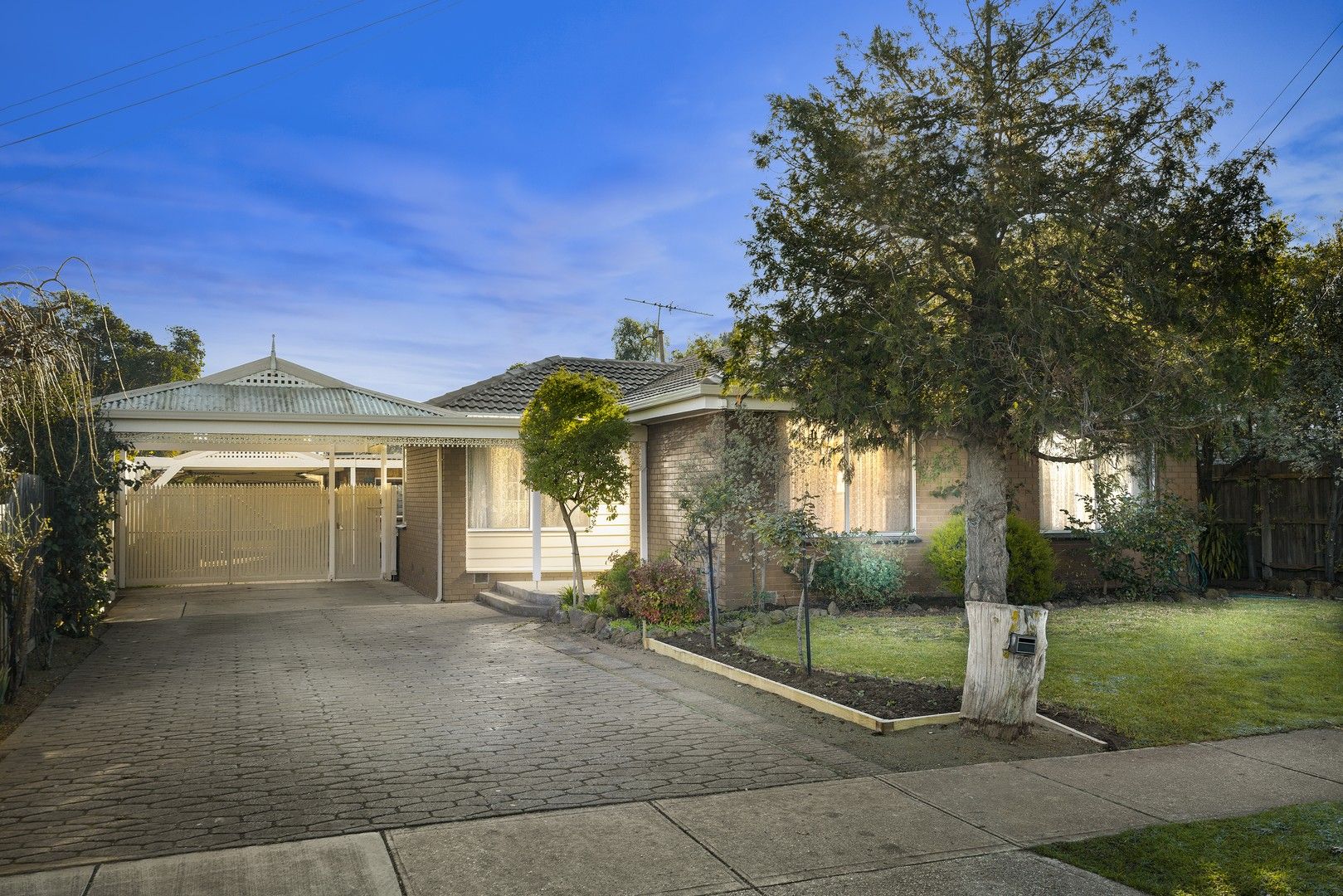 4 bedrooms House in 70 Barries Road MELTON VIC, 3337