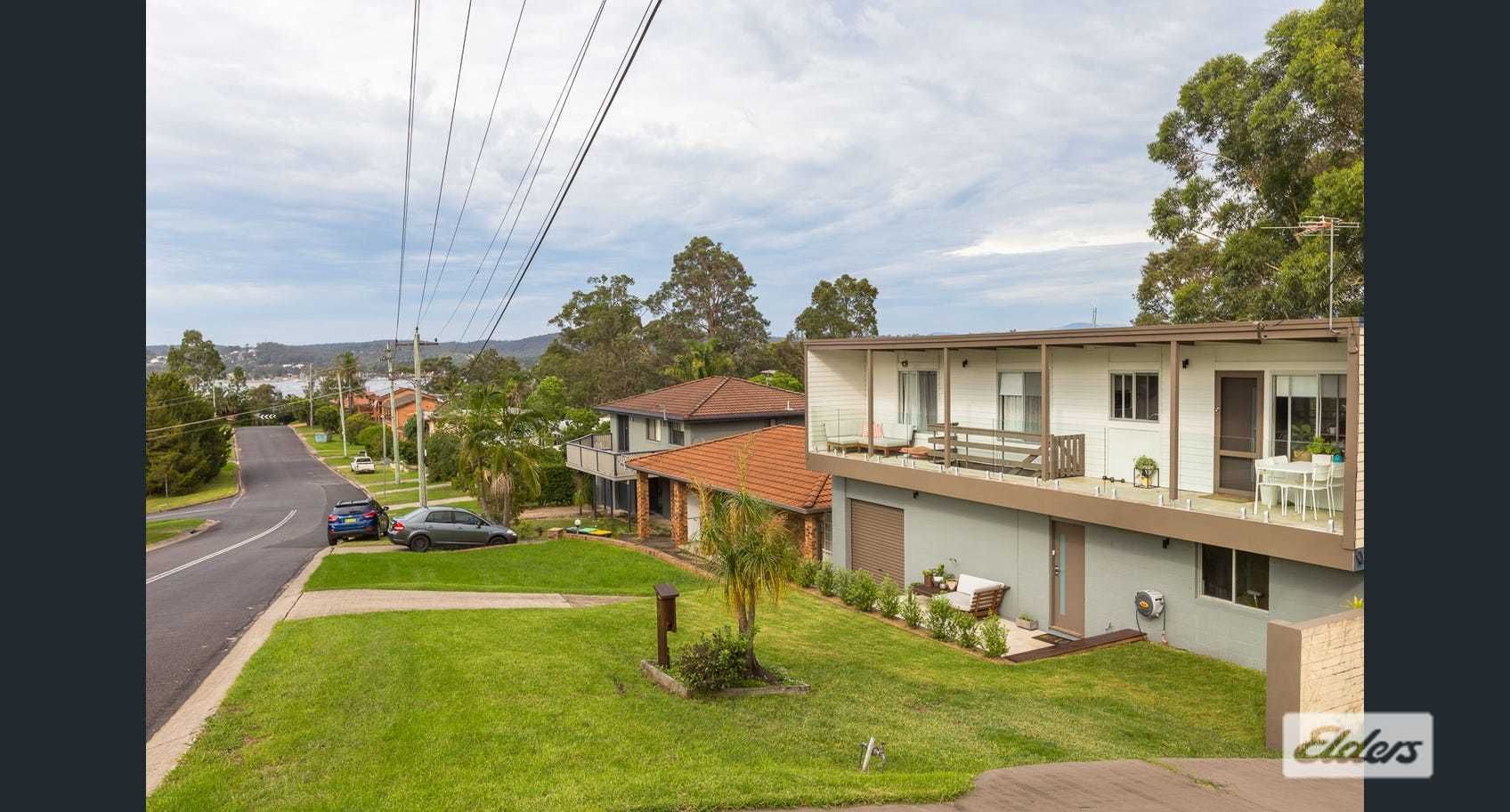 4 bedrooms House in 81 Berrima Parade SURFSIDE NSW, 2536