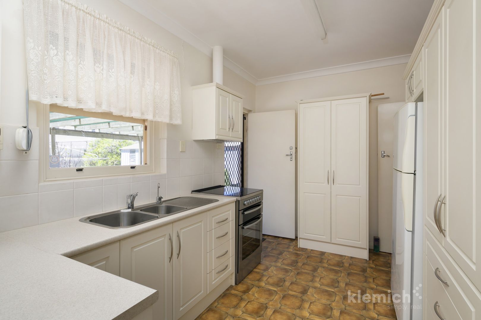 13 Madeline Crescent, Fulham Gardens SA 5024, Image 2