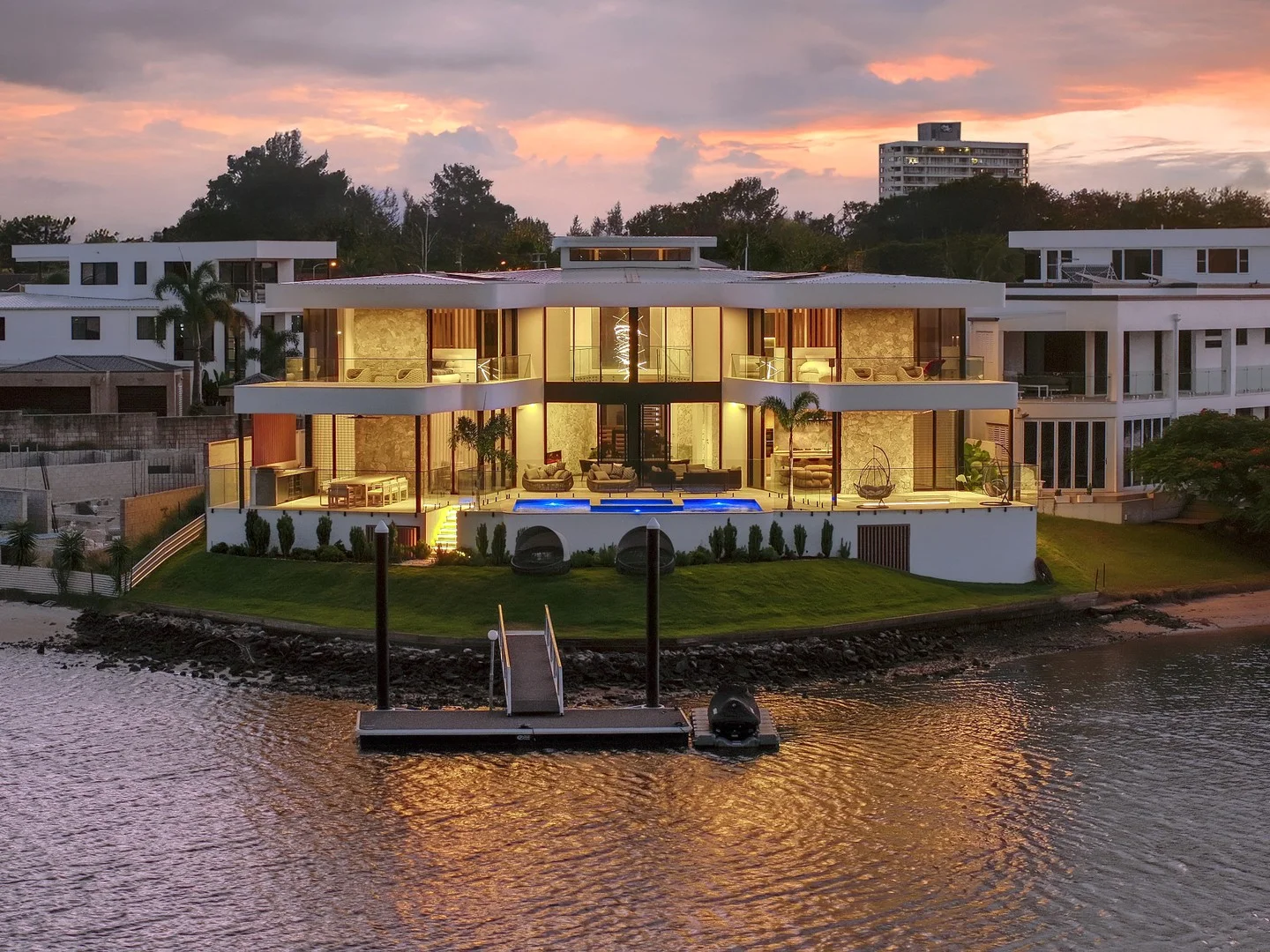 20 Rebecca Court, Broadbeach Waters QLD 4218