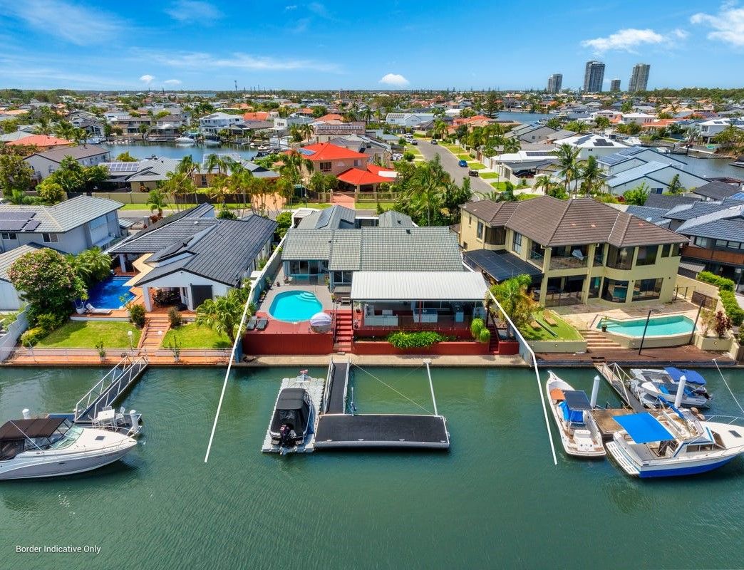 4 bedrooms House in 109 Pebble Beach Drive RUNAWAY BAY QLD, 4216