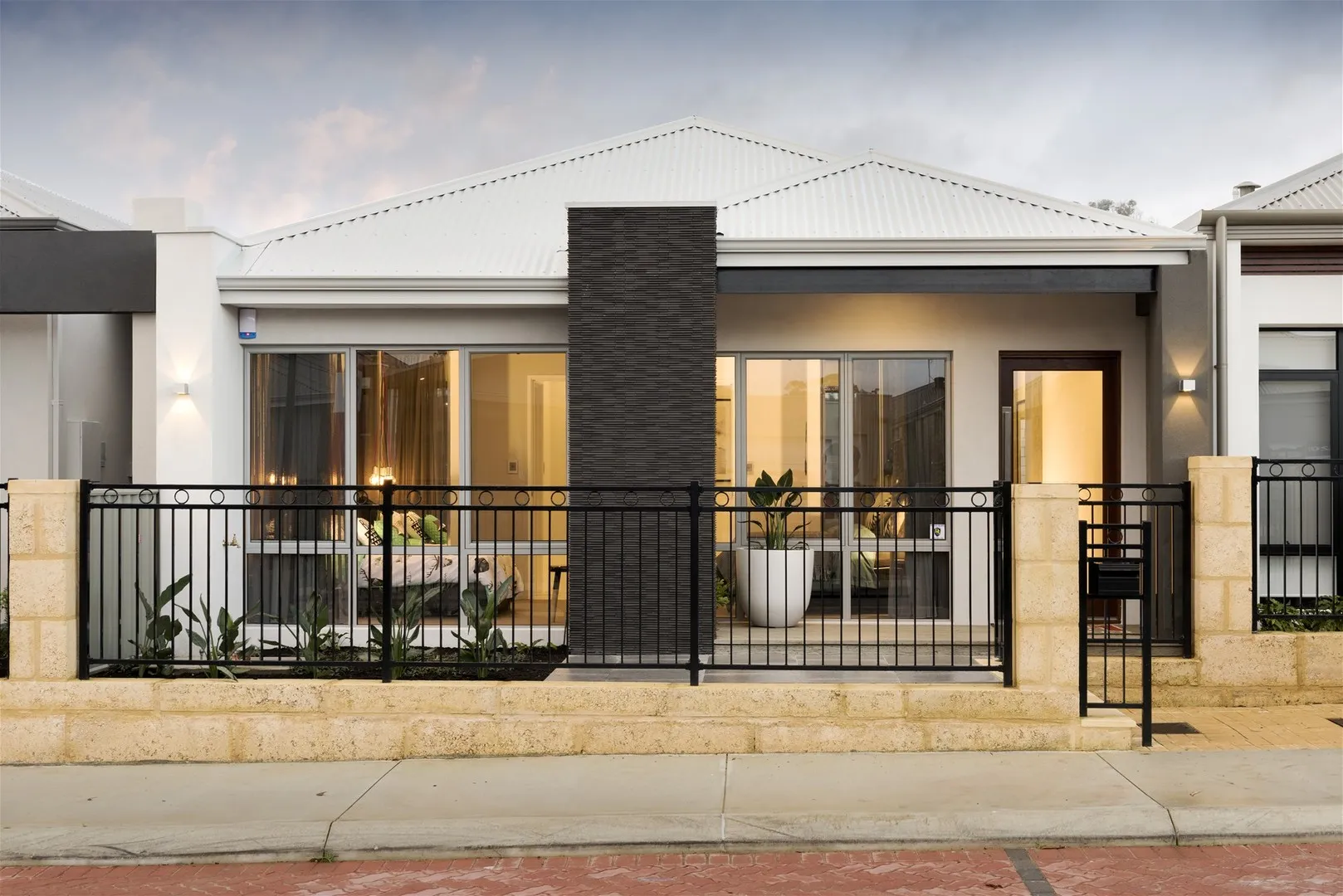 4 Bedroom Premium Family Home in Henley Brook | Fixed Price Contracts from $1,051,563 | Near Schools & Shops | B1 Homes